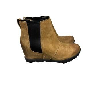 Sorel Size 10.5 Womens Joan Of Artic II Brown Pull On Wedge Chelsea Boots
